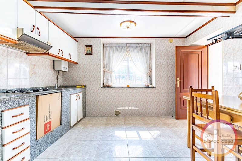 Foto f7ce9de5-368c-424f-8faa-794ac1238fa3. Casa amb aparcament a Santa Comba