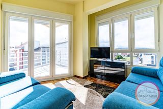 Etagenwohnung in Carballo. Piso amueblado con terraza y trastero en carballo a coruña