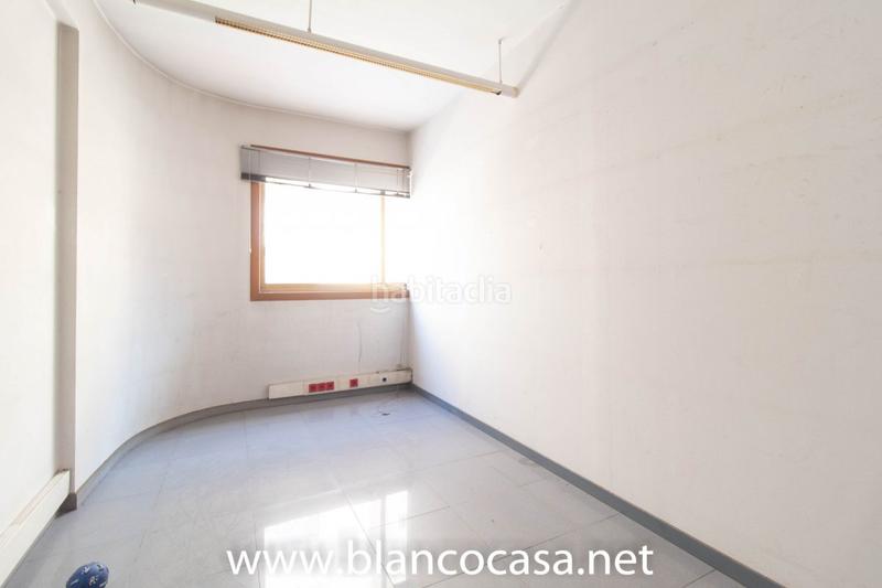 Foto e232f9f6-2efb-45c8-b6cd-ce946f0f1e8d. Lloguer oficina a Carballo