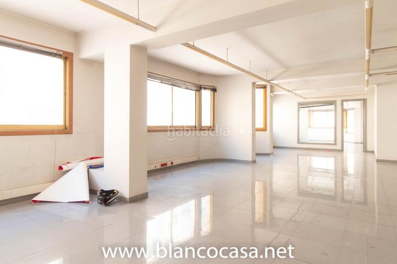 Foto ff3a5f2a-a86a-4988-a351-102882e5f5d0. Lloguer oficina a Carballo