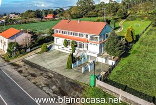 Casa a Laracha. 740 m  terreno  posibilidad de vivienda en a laracha a coruñapor