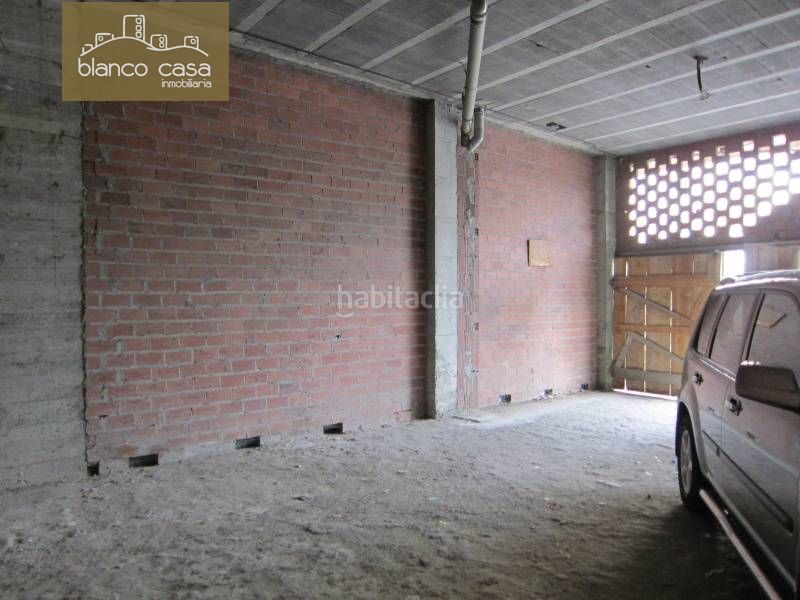 Foto 6744ad3e-6603-4be1-b73b-1a6f4609e469. Local comercial a Carballo