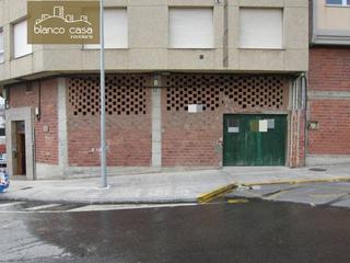 Business premise in Carballo. Venta de local y entreplanta junto a ies alfredo brañas