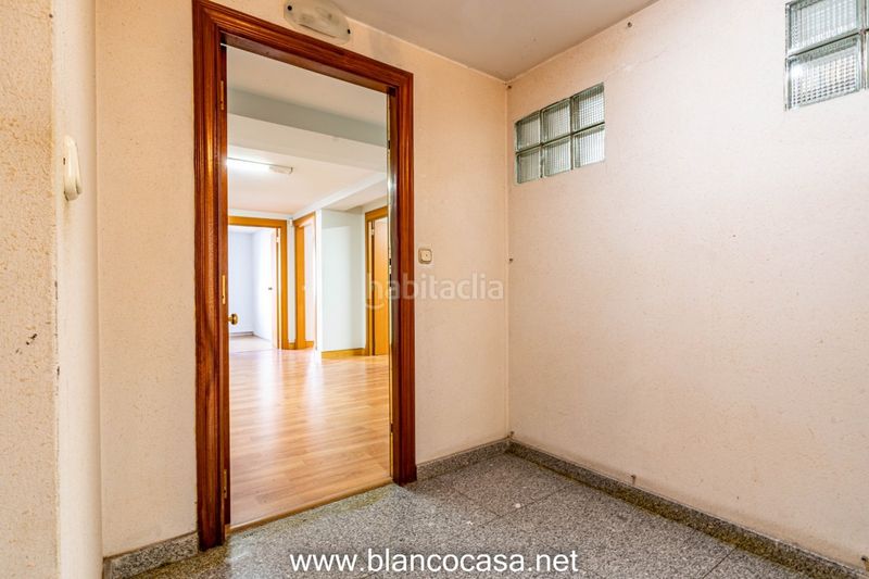 Foto 0f69d6f9-33cc-48ed-8857-f1dd7320f9f6. Ufficio in Carballo