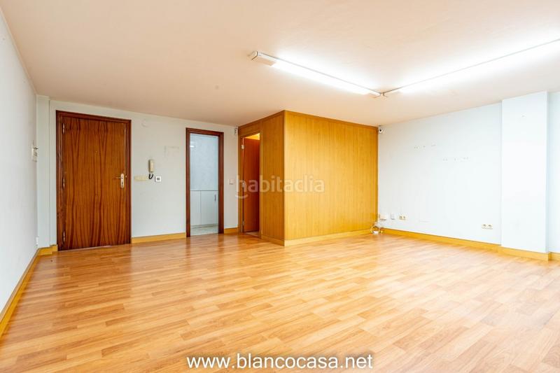 Foto 22350ad2-92f9-45ed-8347-5d8e7e4bf6af. Affitto ufficio in Carballo