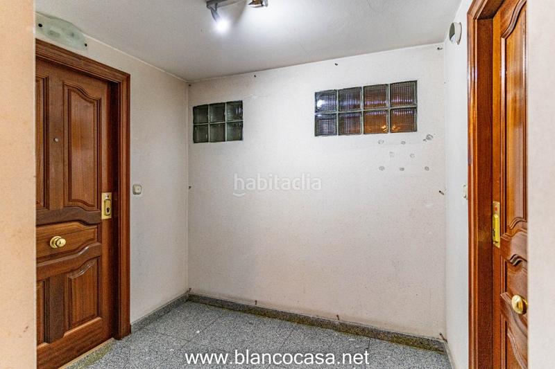 Foto dd495cc8-4718-45d9-b7ba-6cedf6ce1e35. Affitto ufficio in Carballo