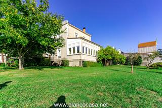 Maison à Ponteceso. Amplia casa con terrenazo en tella  ponteceso