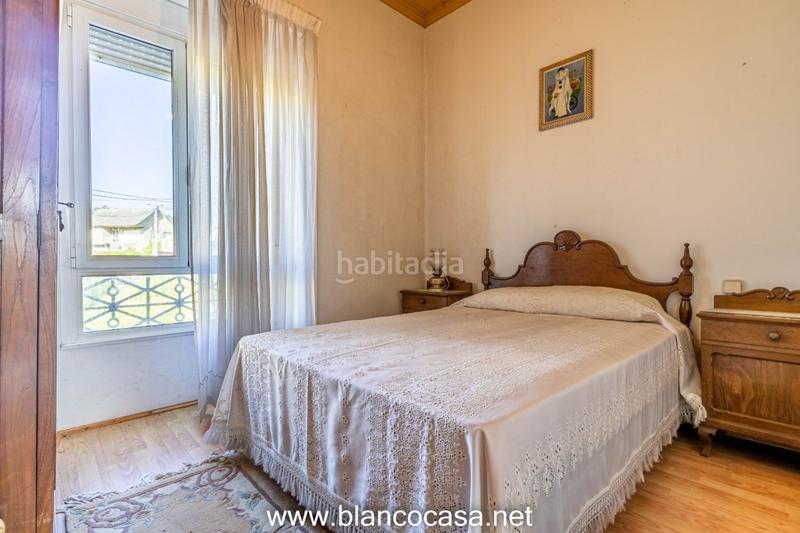 Foto b6b58051-4389-4dc9-adcb-a2bf2aecfeab. Casa amplia casa con terrenazo en tella en Ponteceso