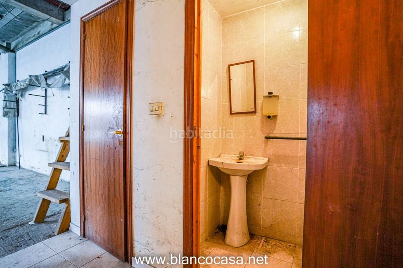 Foto 1d868529-44ee-4613-bff8-8069c45bb997. Alquiler local comercial local en alquiler con excelente ubicación! en Carballo