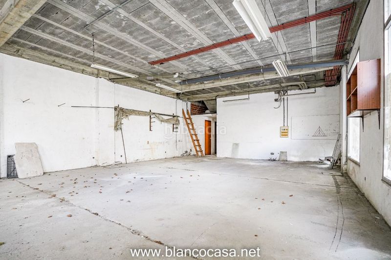 Foto f95a381d-7d20-4c6d-92f1-25528ea52933. Alquiler local comercial local en alquiler con excelente ubicación! en Carballo