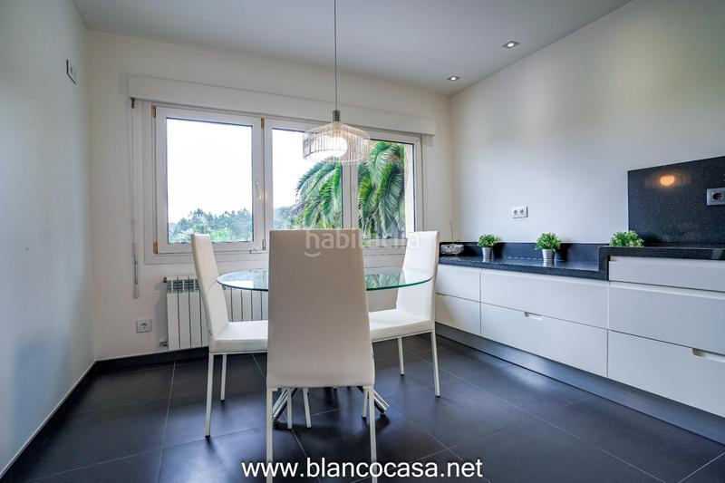 Foto 593934fd-7353-4f5a-8351-d8919e8692fb. Casa lujosa, moderna y con un gran terreno en Carballo