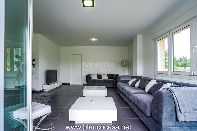 Foto 5dab5137-e544-4b74-98e7-4f9d27000f3d. Casa lujosa, moderna y con un gran terreno en Carballo