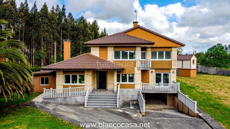 Foto 6c27b63e-557c-4a87-8054-2bdda23480a7. Casa lujosa, moderna y con un gran terreno en Carballo