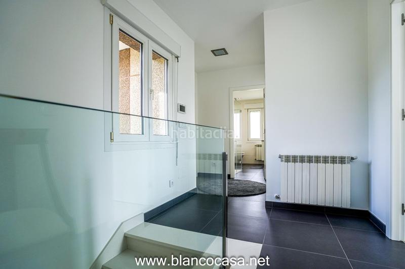 Foto 785ae7fc-cd3e-4277-9973-321bc4a1dc9a. Casa lujosa, moderna y con un gran terreno en Carballo