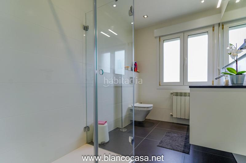 Foto a8f6f12e-df58-4564-a5b5-8c5da1fc1247. Casa lujosa, moderna y con un gran terreno en Carballo