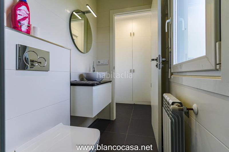 Foto bc47ca24-ba24-4d12-9d3b-978ff2a4a7df. Casa lujosa, moderna y con un gran terreno en Carballo