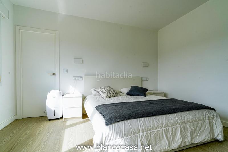 Foto cd0d5c73-4760-4938-ac2c-e5b6cc54d7e4. Casa lujosa, moderna y con un gran terreno en Carballo