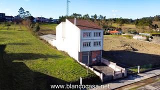 Edifici a Carballo. Si eres un profesional y necesitas espacio de almacenamiento te