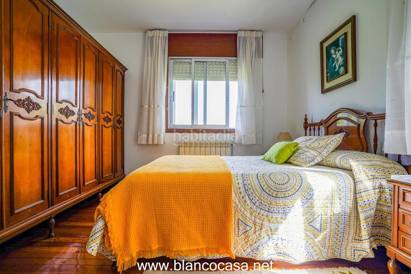 Foto 0fa2a9d8-3479-4bb9-b3a5-cf2545acd01c. Casa  con terreno en Carballo