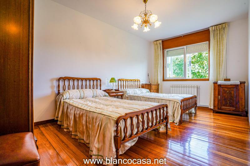 Foto 11a4430d-f1aa-49d6-971c-1c9257bf256e. Casa  con terreno en Carballo