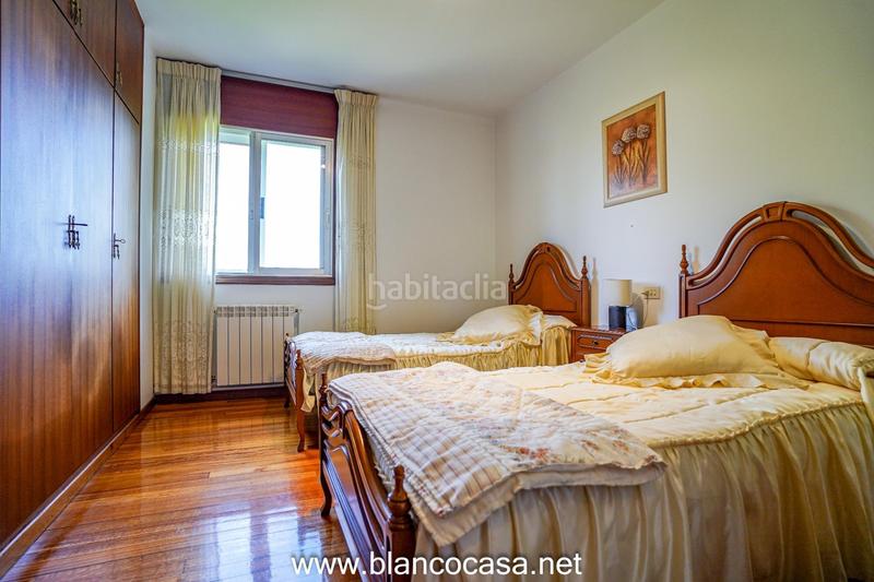 Foto 167a13f0-52c8-4a00-80d6-4dbde4ffa64c. Casa  con terreno en Carballo