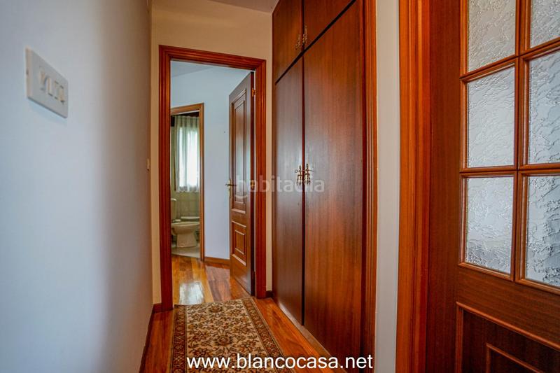 Foto 256adfd8-3daf-417a-8d7d-286be45685b7. Casa  con terreno en Carballo