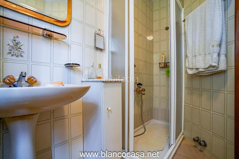 Foto 94375c47-54ac-46c0-b378-301c015985ba. Casa  con terreno en Carballo