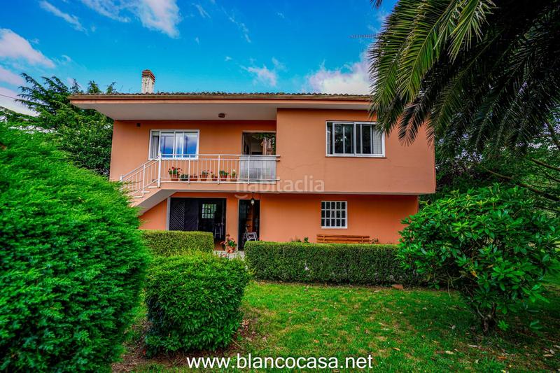 Foto af0492cf-532a-4e76-8fb8-ef66ba484b69. Casa  con terreno en Carballo