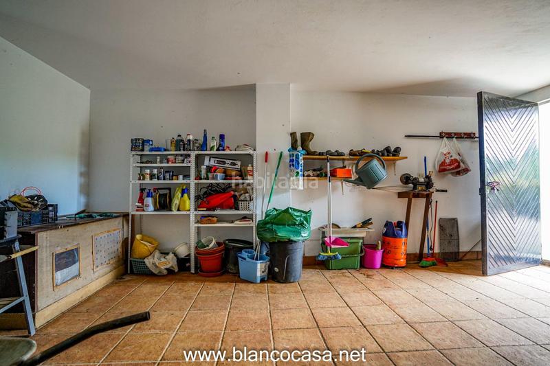 Foto bb8a12e5-f380-42fd-b33a-209ba81cabf6. Casa  con terreno en Carballo