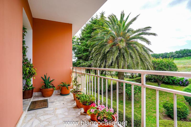 Foto e00c0e6f-7468-490c-8eef-52d1be0489dd. Casa  con terreno en Carballo