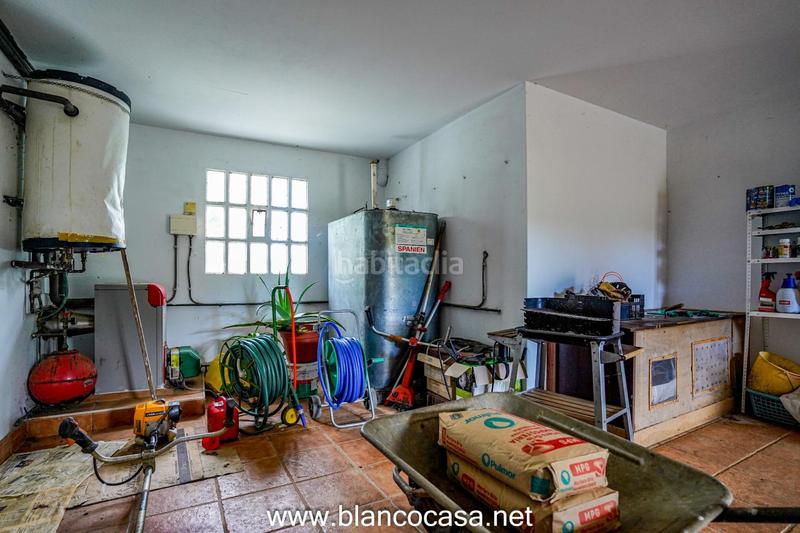 Foto e6872403-ab40-440c-8196-f2bcde17444b. Casa  con terreno en Carballo