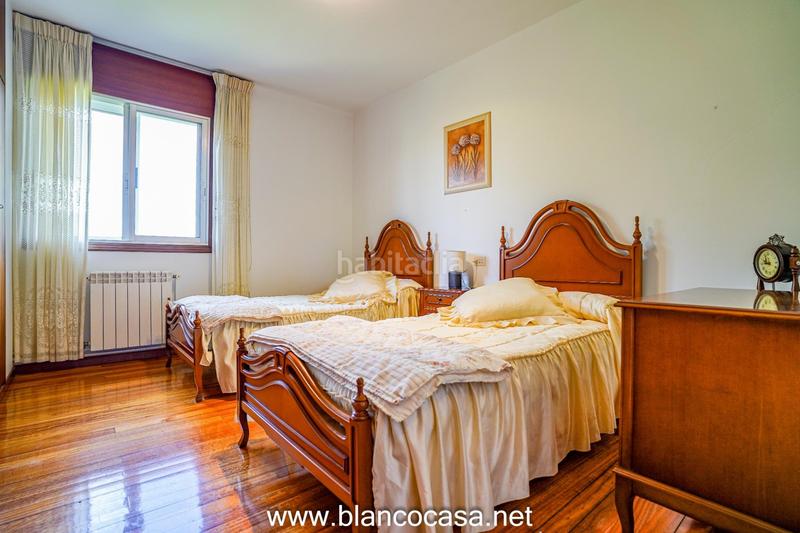 Foto f5dce42b-59b2-4dc8-a203-28d3117ae319. Casa  con terreno en Carballo