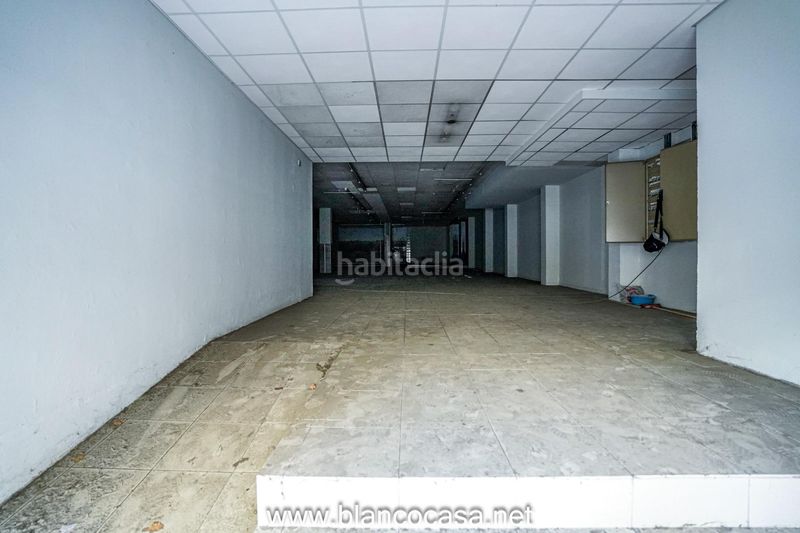 Foto b2250169-b3e0-4615-bae9-91b92f097002. Local comercial a Carballo