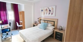 Location Appartement à Calle antonio maura 4. Piso para estudiantes - junto al parque juan carlos i - ciudad j