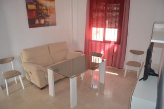 Affitto Piccolo appartamento in Calle rinconada san antonio 6. Apartamento junto a avda. ollerías - dos dormitorios