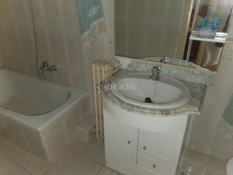 Foto 5eb209be-f5a9-4985-b475-b8be42c2b0a0. Casa adossada a Monforte de Lemos