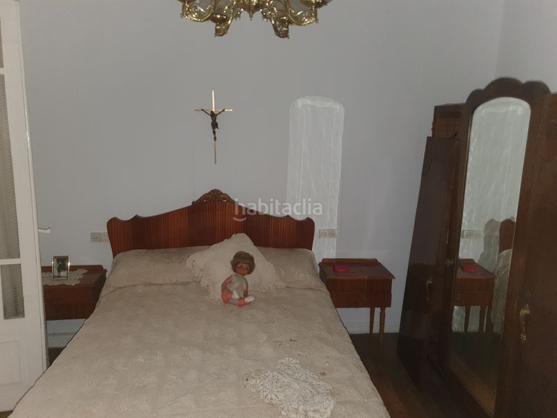 Foto c9b2b1a2-04d9-4f86-8deb-7ad19e09c7e9. Casa adossada a Monforte de Lemos