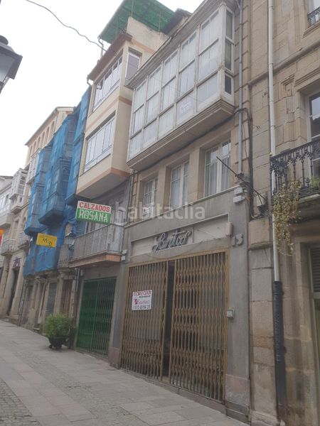Foto d35cbc88-73bb-4dbe-9816-8fab8e2a936b. Casa adossada a Monforte de Lemos