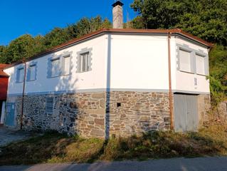 Masia en Saviao (O). Casa rural en el camino de santiago de invierno