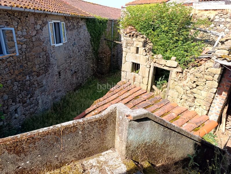 Foto 1b92b1b6-1426-46d3-9569-c2f9a4def43e. Masía casa de piedra y gran terreno en Saviñao (O)