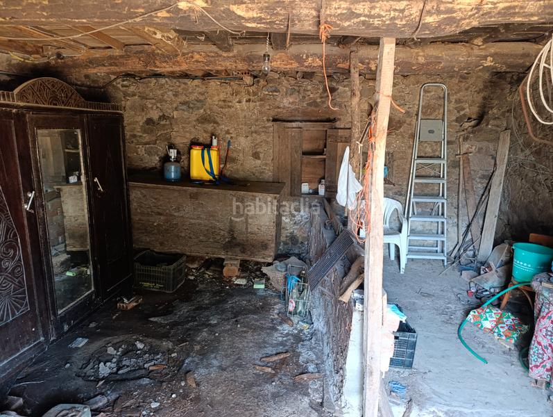 Foto 878fe3fa-3d13-41e2-966d-24517fb8f578. Masía casa de piedra y gran terreno en Saviñao (O)