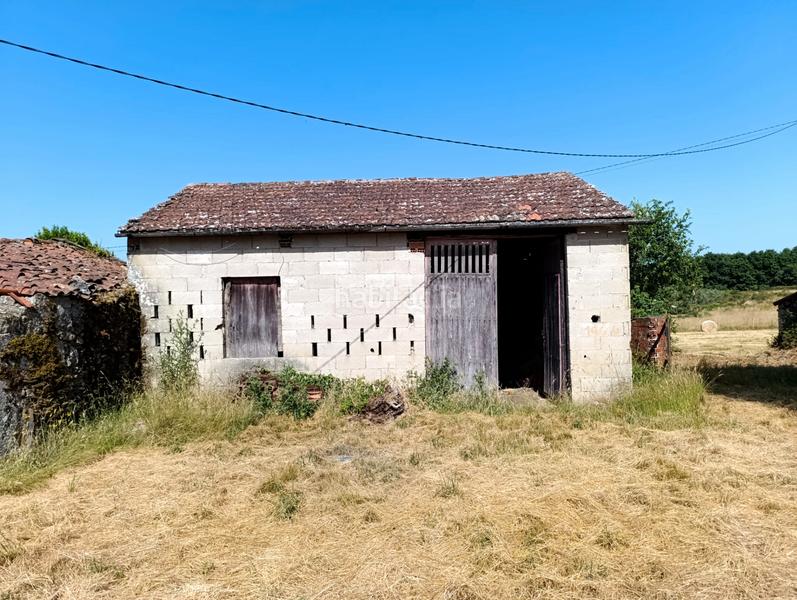 Foto b429edb5-41b3-4d07-84c5-1d80034485b9. Masía casa de piedra y gran terreno en Saviñao (O)