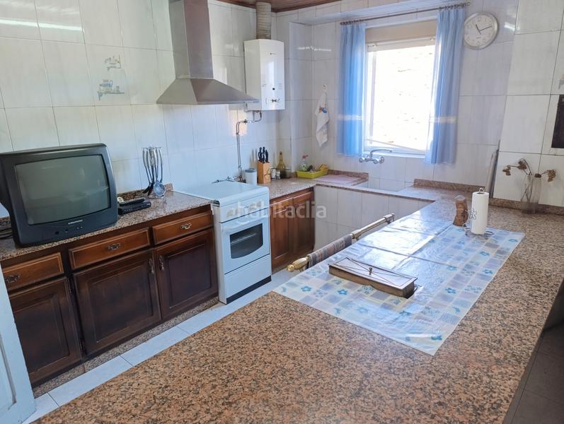 Foto fe4186cf-f72b-4c17-8213-9b7552ff3db5. Masía casa de piedra y gran terreno en Saviñao (O)