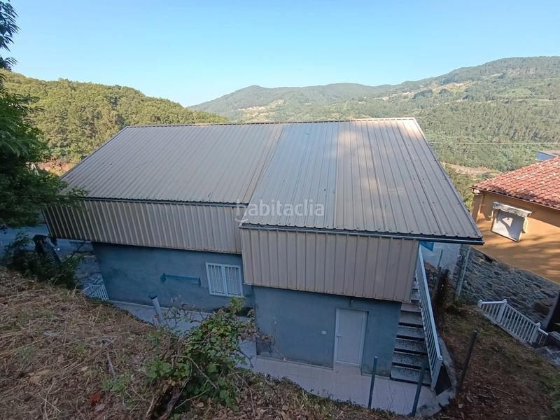 Foto 35c85326-110e-4239-af29-31fd36f4f01c. Xalet amb xemeneia aparcament a Nogueira de Ramuín