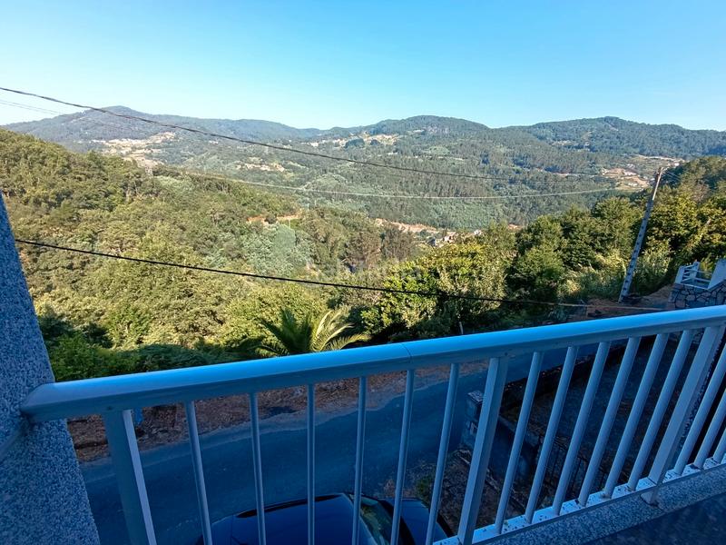 Foto 387831fc-d655-4f8b-a7aa-73c7974889d5. Xalet amb xemeneia aparcament a Nogueira de Ramuín