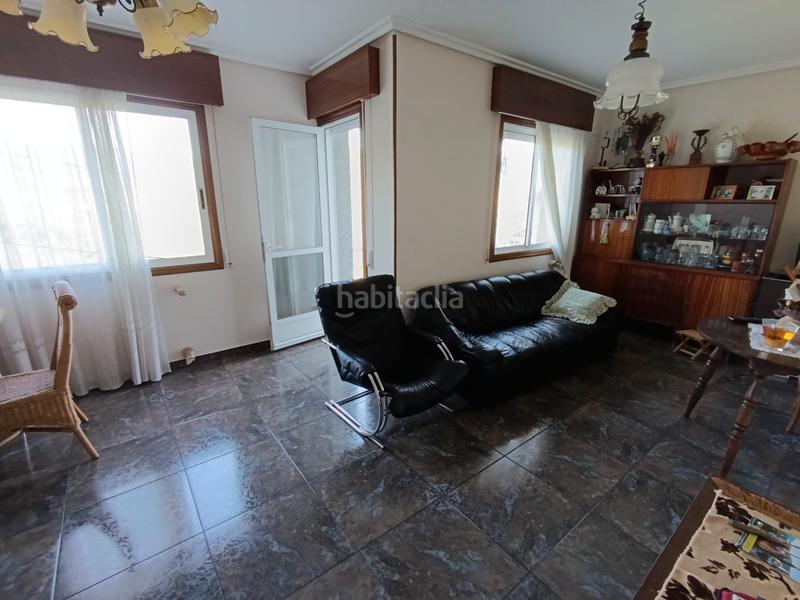 Foto f8abfdc0-2c78-491a-8434-31487b1ed529. Xalet amb xemeneia aparcament a Nogueira de Ramuín