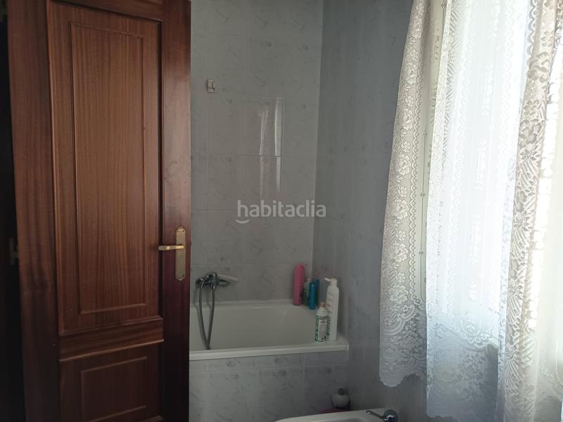 Foto f5ebb922-0002-485e-a41d-15935a2b999e. Àtic amb aparcament a Monforte de Lemos