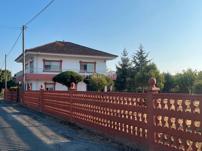 Foto f3da5146-4d48-41e7-9b1d-c9f039e86236. Casa  en seoane en Veiga (A)