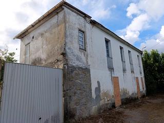 Masia  Rúa de outorelos 21. Casa de piedra para reformar zona tranquila