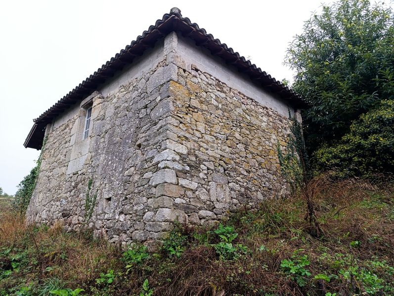 Foto c11a88b3-ab14-4dd7-b9de-d7afa1e82fbb. Casa a Saviñao (O)